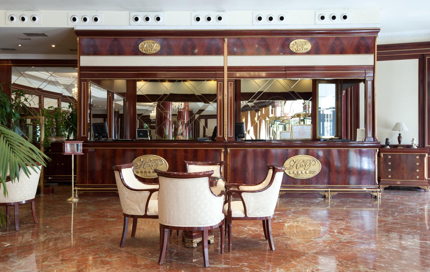 Hotel Alameda Palace Salamanca Kültér fotó The lobby of the hotel